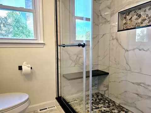 Bath - 6 Neel Rd, Worcester, MA 01605 photo 2 of 3