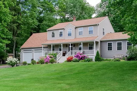 17 Red Oak St, Paxton, MA 01612