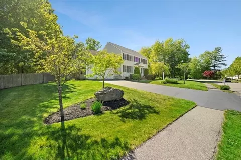 237 Whippoorwill Dr, Raynham, MA 02767 photo 2