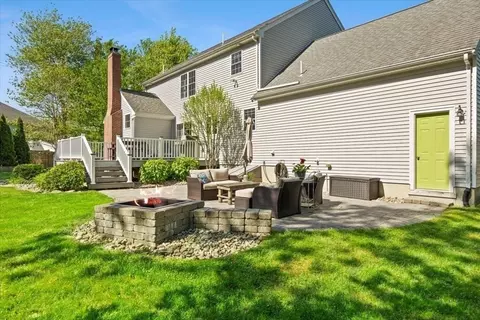237 Whippoorwill Dr, Raynham, MA 02767 photo 6