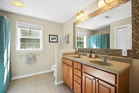 237 Whippoorwill Dr, Raynham, MA 02767 photo 25