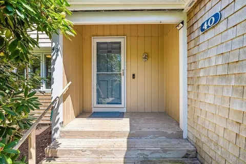 40 Woodland Trl #40, Teaticket, MA 02536