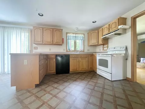 37 Brookside Dr, Uxbridge, MA 01569 photo 17