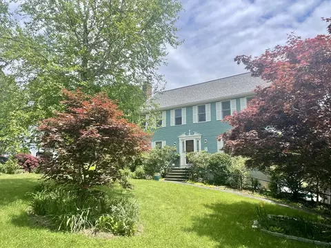 37 Brookside Dr, Uxbridge, MA 01569 photo 2
