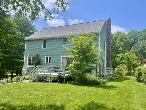 37 Brookside Dr, Uxbridge, MA 01569 photo 4
