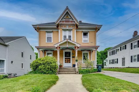 109 Union St, Franklin, MA 02038