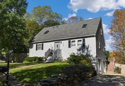 1 Lakeview Ave, Amesbury, MA 01913