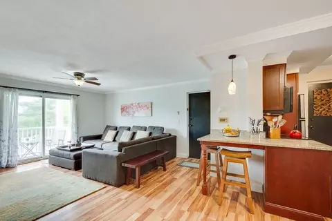 47 Will Dr #112, Canton, MA 02021