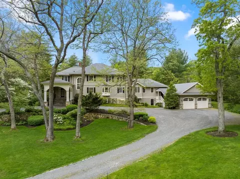 134 Dedham St, Dover, MA 02030