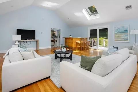 17 Squirrel Hill Ln, Hingham, MA 02043 photo 10