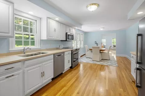 17 Squirrel Hill Ln, Hingham, MA 02043 photo 4