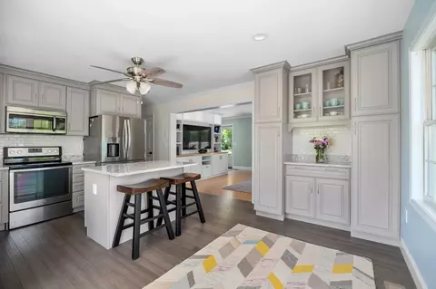 26 Woodbury St, Gloucester, MA 01930