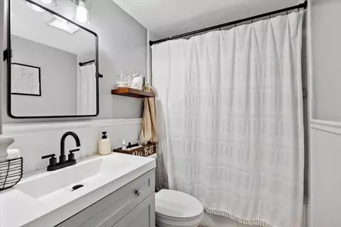 Bath - 7 Peaceful Ln, Wareham, MA 02538 photo 1 of 2