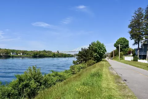 130 Williston Rd, Sagamore Beach, MA 02562
