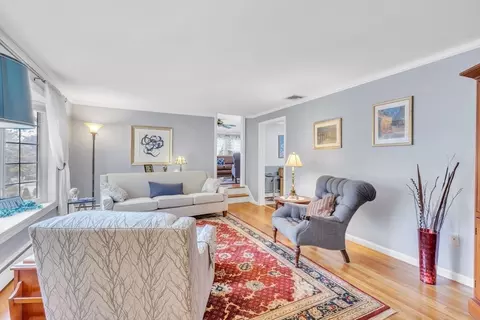 Living - 125 E Allen Ridge Rd, Springfield, MA 01118 photo 1 of 2