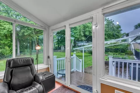 Exterior - 125 E Allen Ridge Rd, Springfield, MA 01118 photo 3 of 7
