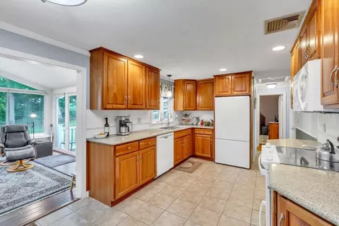 Kitchen - 125 E Allen Ridge Rd, Springfield, MA 01118 photo 1 of 5