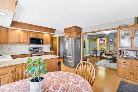 5 Flower St, Springfield, MA 01118 photo 18