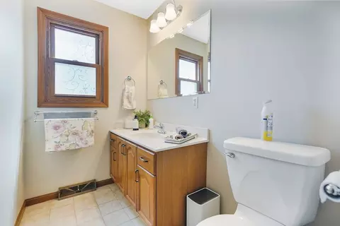 5 Flower St, Springfield, MA 01118 photo 23