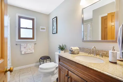 5 Flower St, Springfield, MA 01118 photo 31