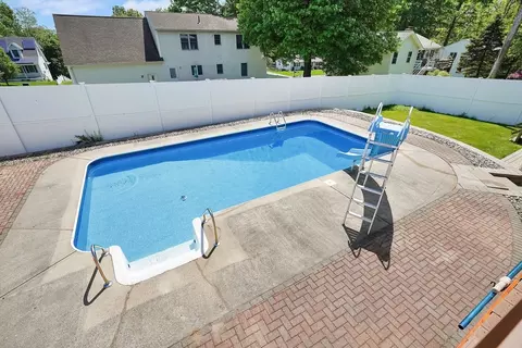 5 Flower St, Springfield, MA 01118 photo 5