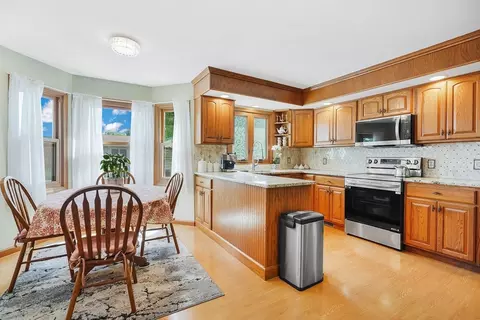 5 Flower St, Springfield, MA 01118 photo 17