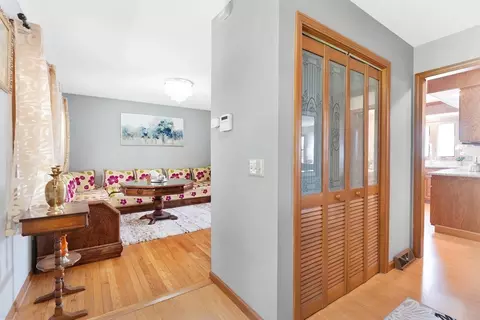 5 Flower St, Springfield, MA 01118 photo 13