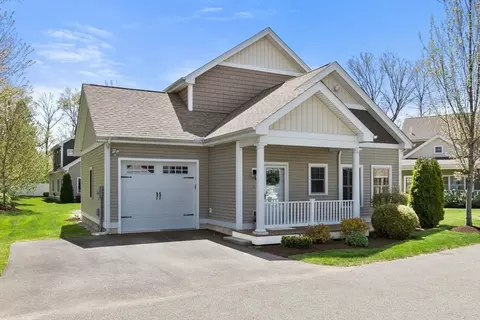 1 Emerald Way #1, Salisbury, MA 01952