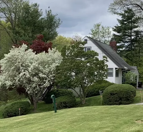 94 Fern Ave, Amesbury, MA 01913