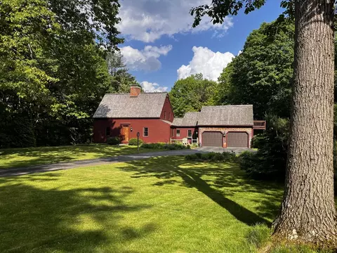 378 Grove St, Paxton, MA 01612