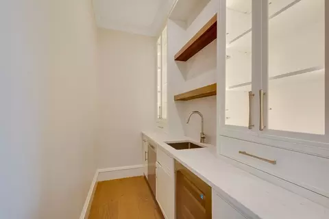 81 Summit Ave, Brookline, MA 02446 photo 6