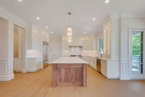 81 Summit Ave, Brookline, MA 02446 photo 9