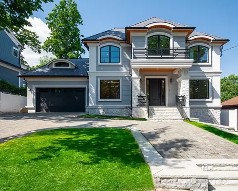 81 Summit Ave, Brookline, MA 02446