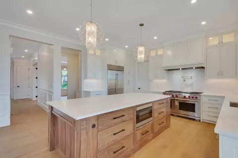 81 Summit Ave, Brookline, MA 02446 photo 11
