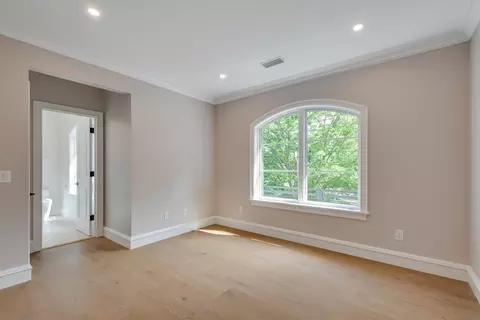 81 Summit Ave, Brookline, MA 02446 photo 18