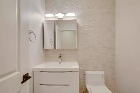 81 Summit Ave, Brookline, MA 02446 photo 32