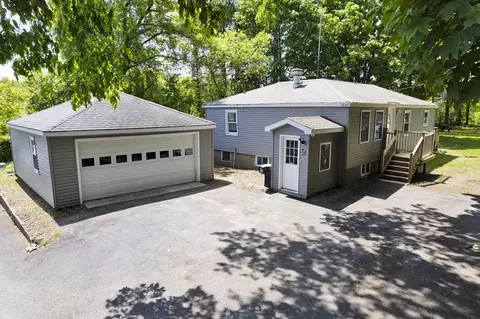 370 Greenwood St # -B, Millbury, MA 01527