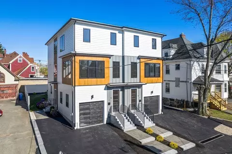 15 Howard St #2, Waltham, MA 02453