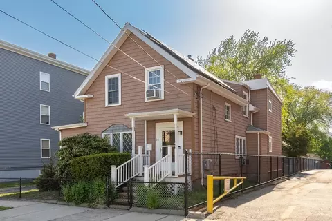 98 Robinson St, Lynn, MA 01905