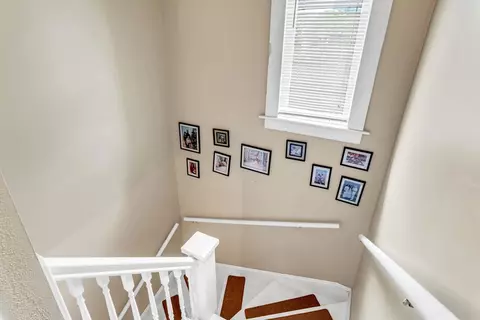 64 Duryea St, Springfield, MA 01104 photo 23