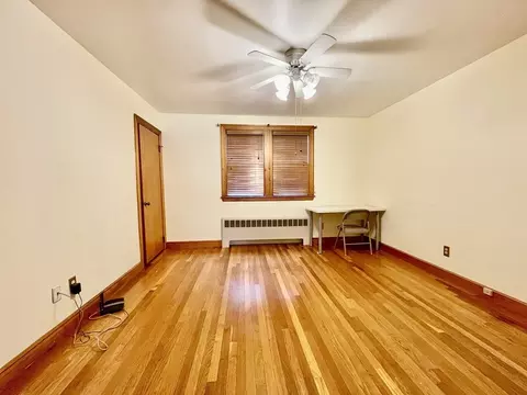 Bedroom - 109 Lindbergh Ave, Needham, MA 02494 photo 2 of 4