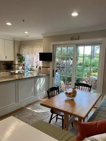 Kitchen - 201 Dunrobin Rd #201, Mashpee, MA 02649 photo 2 of 2