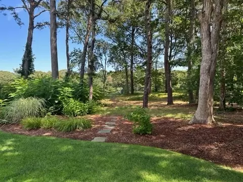 Exterior - 201 Dunrobin Rd #201, Mashpee, MA 02649 photo 6 of 7