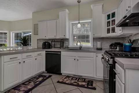 48 Overledge Dr, Derry, NH 03038 photo 12