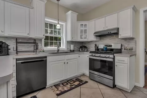 48 Overledge Dr, Derry, NH 03038 photo 11