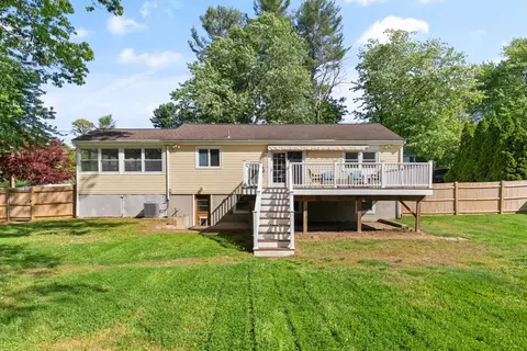 Exterior - 371 Franklin St, Reading, MA 01867 photo 7 of 12