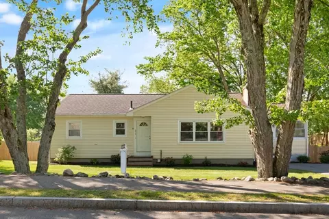 Exterior - 371 Franklin St, Reading, MA 01867 photo 2 of 12
