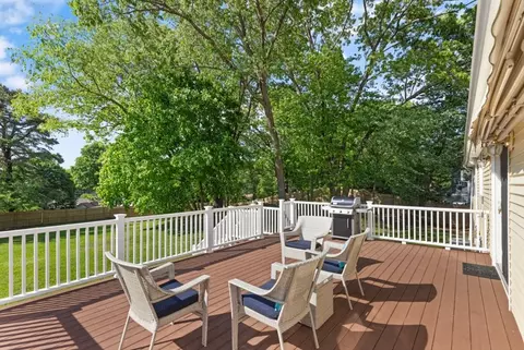 Exterior - 371 Franklin St, Reading, MA 01867 photo 11 of 12