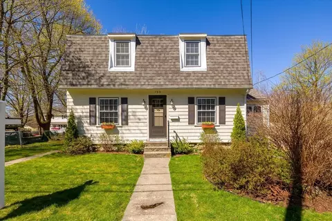 153 Brookline St, Worcester, MA 01603