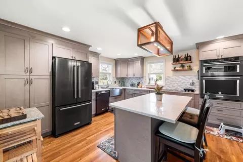 Kitchen - 80 Fallon Cir, Braintree, MA 02184 photo 4 of 6